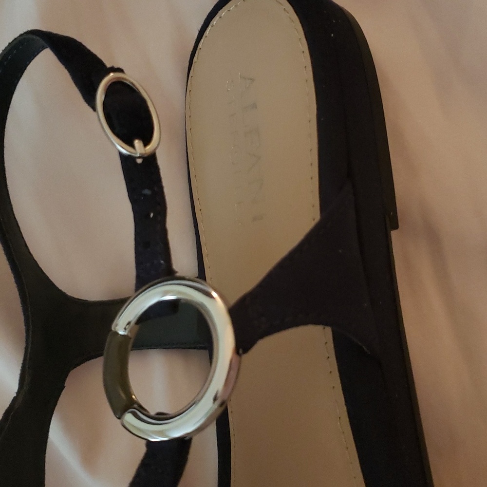 Alfani StepnFlex Navy Blue Sandals - NIB - Picture 2 of 5